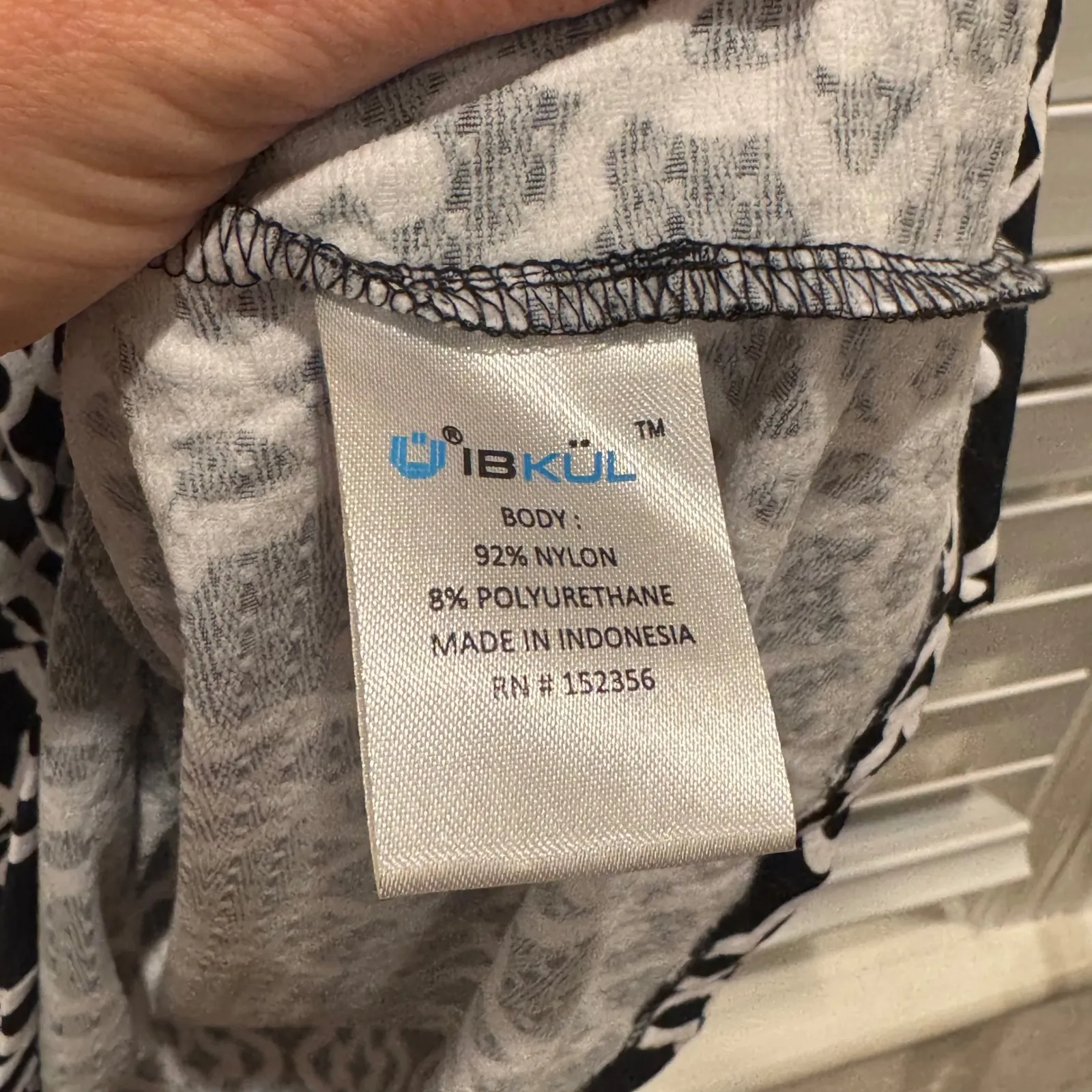 IBKUL Women's Medium Sleeveless Dress Black White Geometric Golf Athletic UPF 50 - Image 4