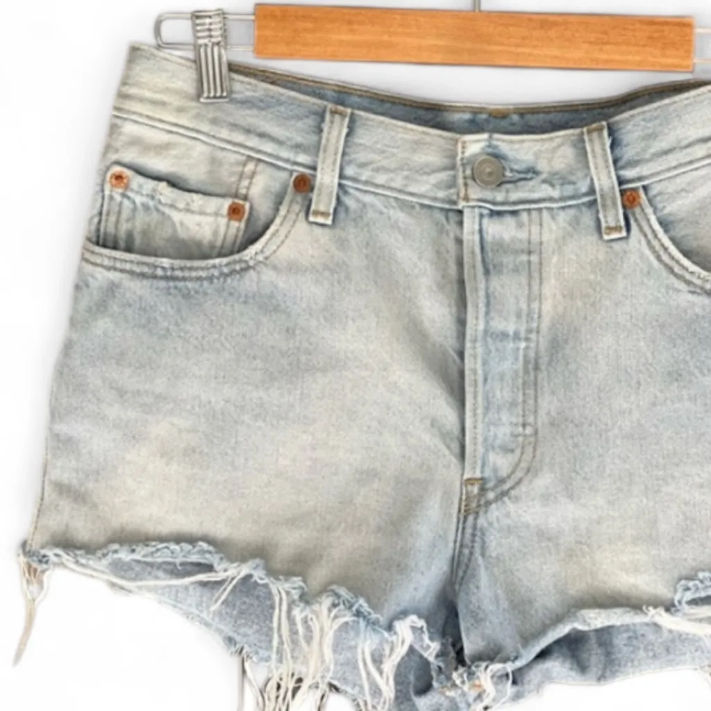 Levi’s 501® ORIGINAL FIT HIGH RISE WOMEN'S SHORTS - Image 7