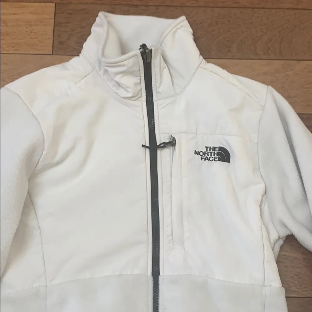 The North Face | Ivory Thick Fleece / Windbreaker - Image 2