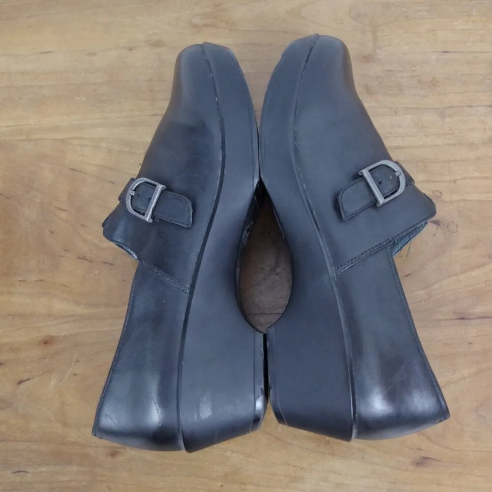Dansko Tamara Black Leather Buckle Front Clogs Size 40 - Image 5