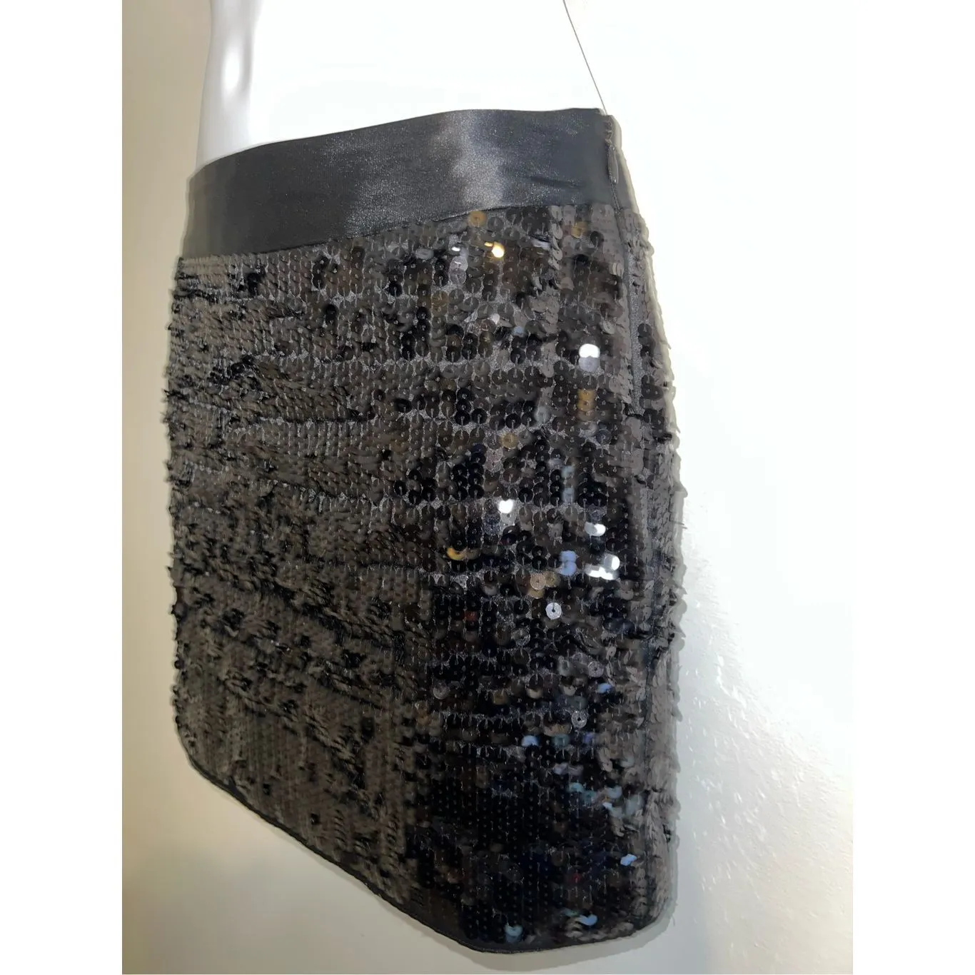 Express Black Sequined Mini Y2K skirt sz 6 - Image 2