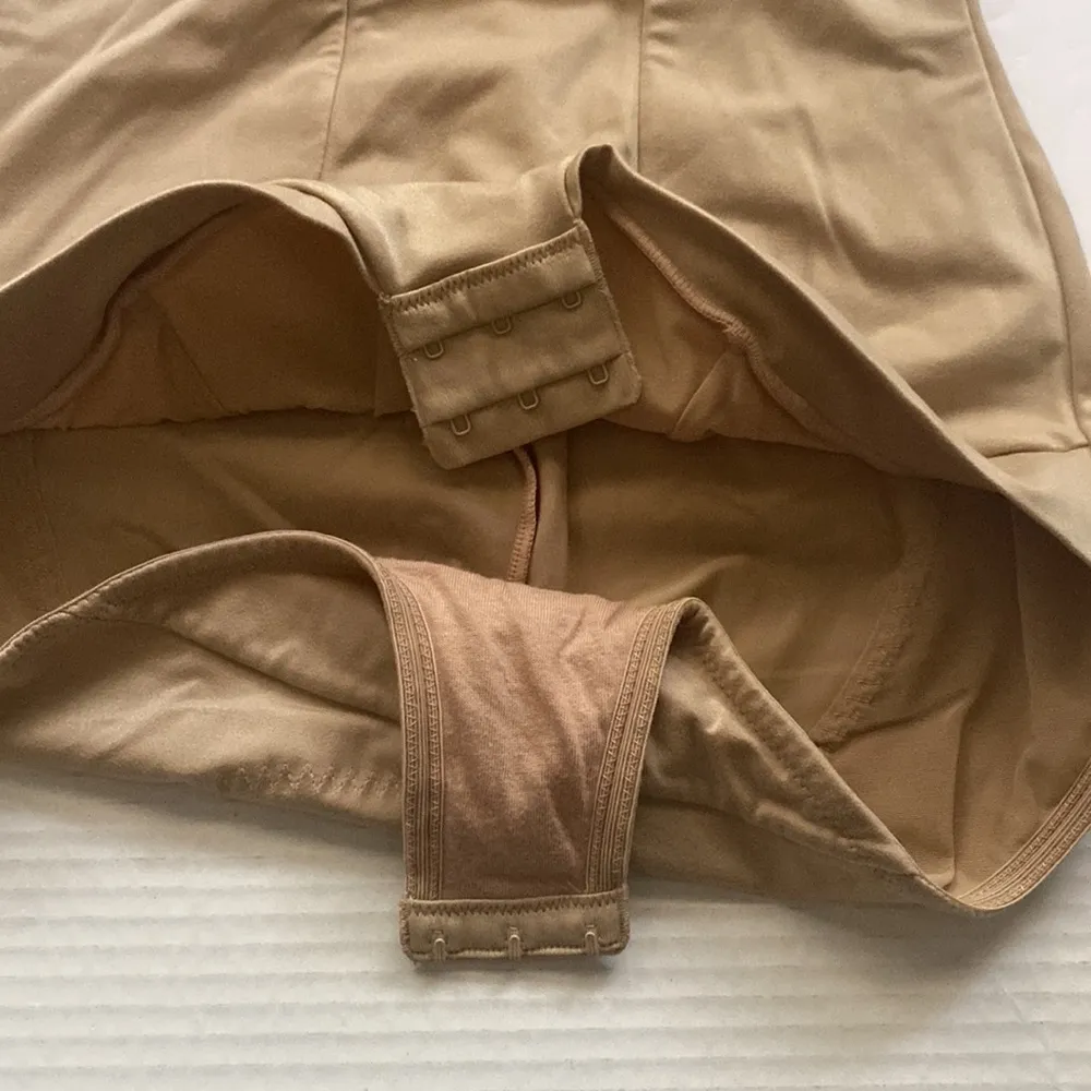 Flexees by Maidenform nude open bra thick strap bodysuit shape wear, size large - Image 5