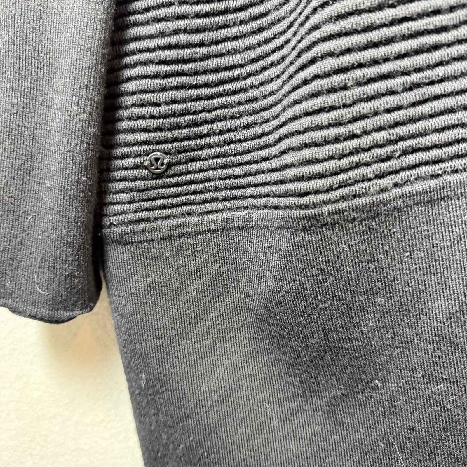 Lululemon Sit In Lotus Wrap II Sweater Cardigan Womens Size 12 Black Merino Wool - Image 9