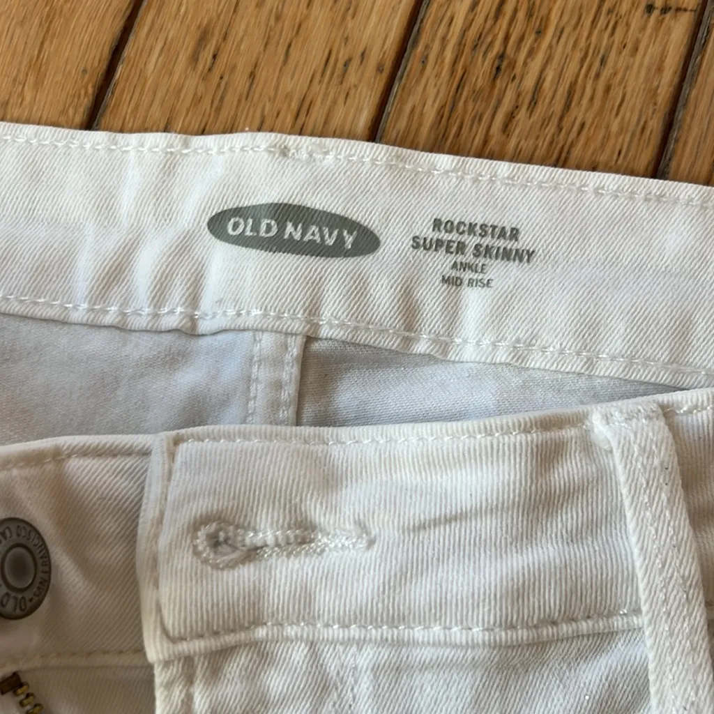 Old navy 🤍 ROCKSTAR you’re skinny jean ankle high rise - Image 4