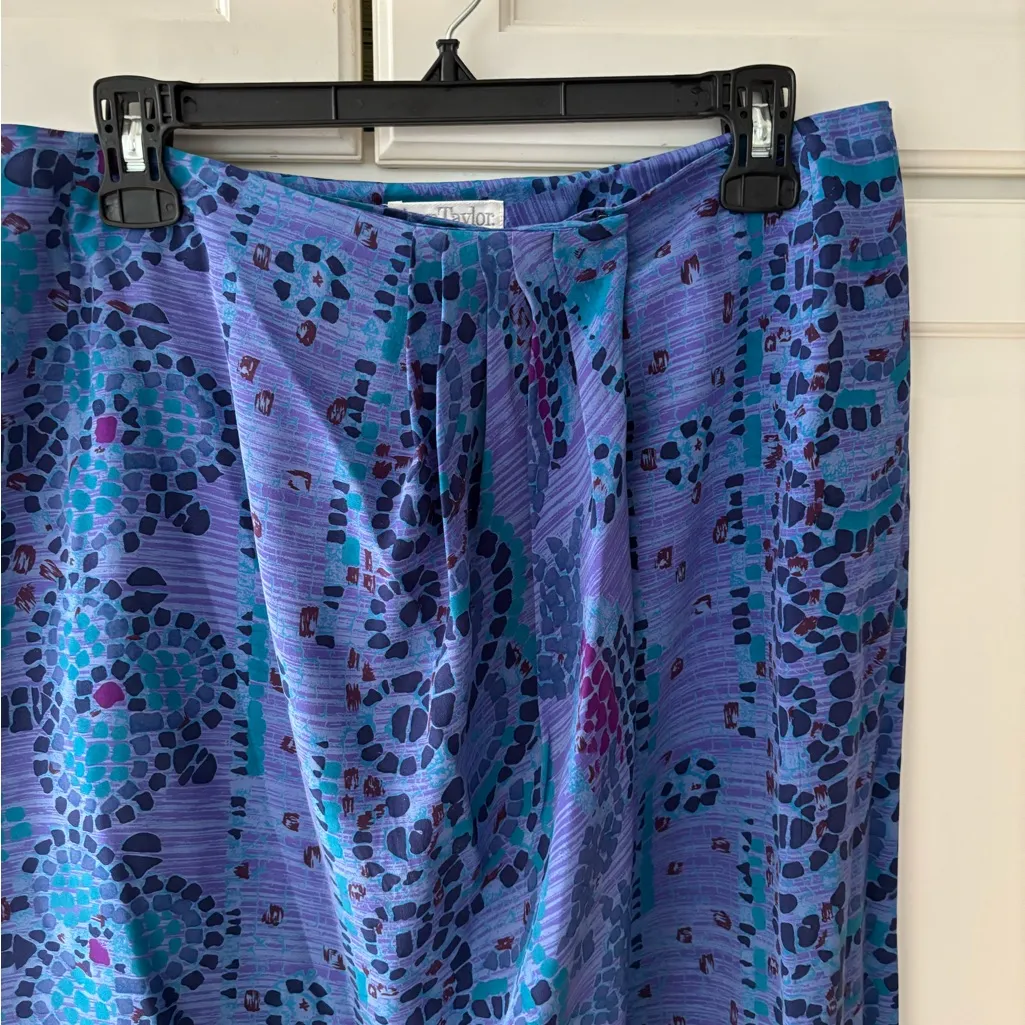 Ann Taylor‎ Washed 100%Silk Wrapped Skirt size 10 - Image 4