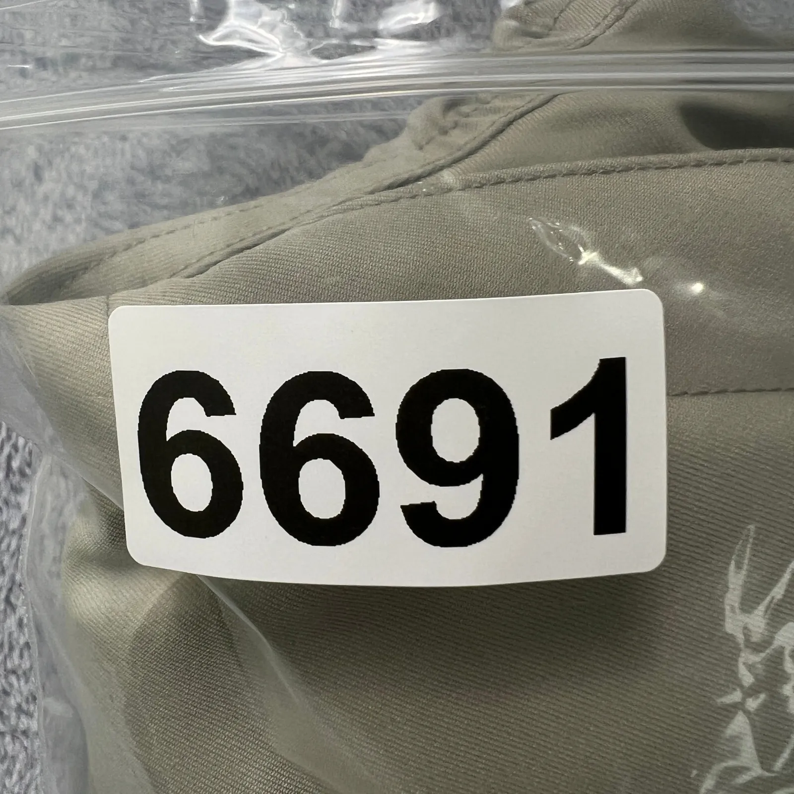 Kerrits Women's Equestrian Riding Breeches Size L Olive Green Silicone Knee Grip - Image 8