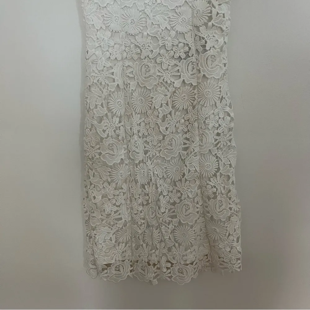 Lulu’s White Lace Detailed Midi Dress Bodycon Size Medium bridal Prom - Image 3