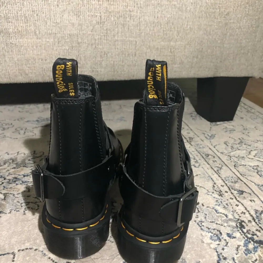 Dr. Martens Wincox Boots Black - Image 6