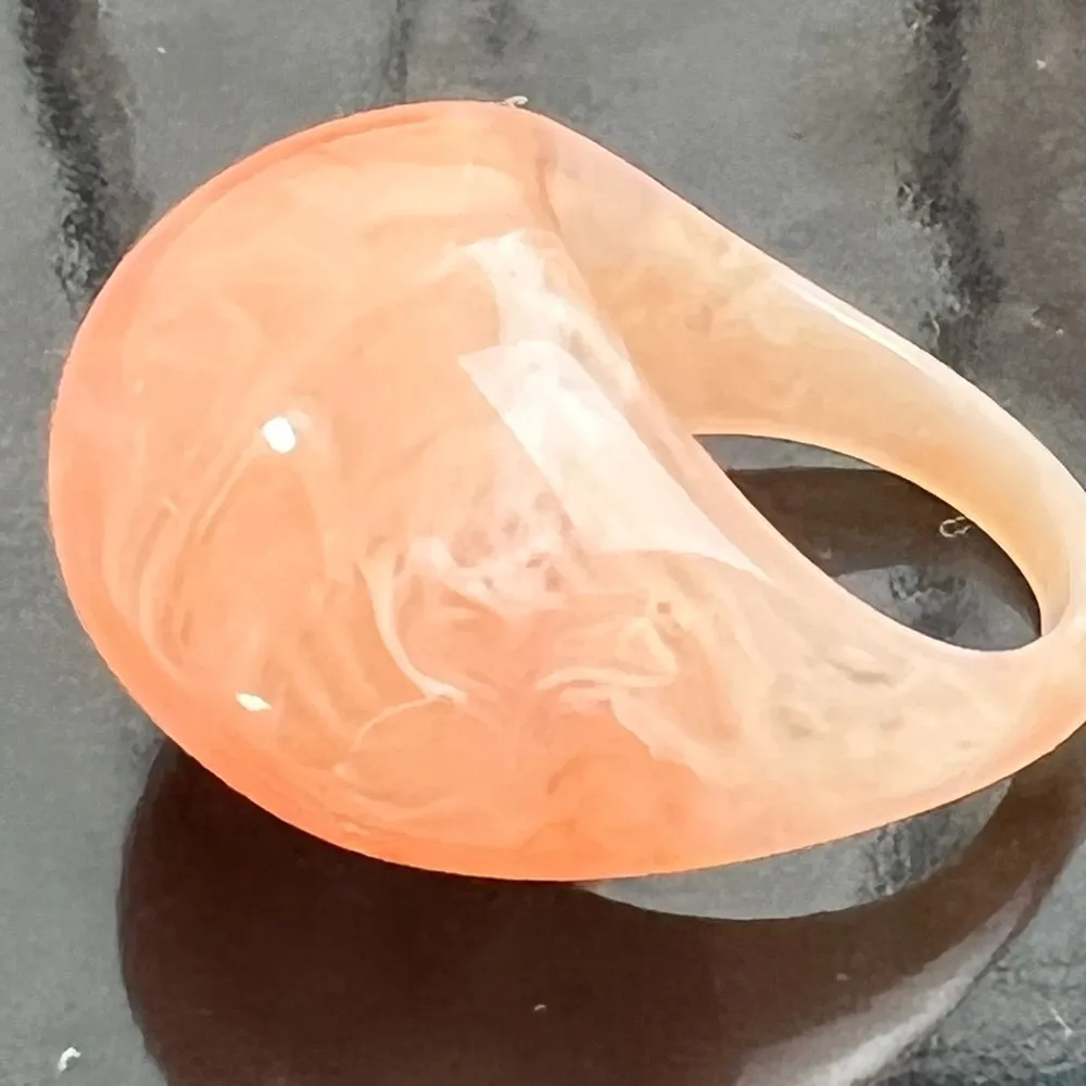 Vintage Peach Marble Murano Style Glass Bubble Ring Size 7 - Image 6