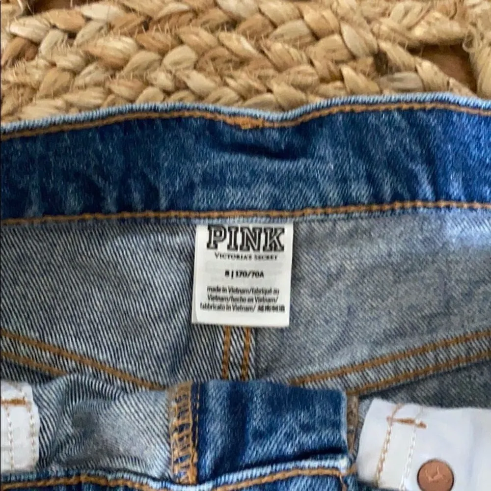 Pink Victoria's Secret short EUC - Image 3