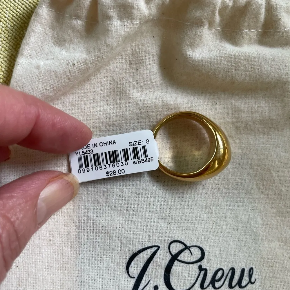 J.Crew  Gold Ring Size 8 - Image 4