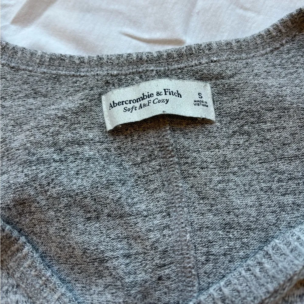 Abercrombie and Fitch Soft and Cozy Long Sleeve v-neck heather grey top - Image 2