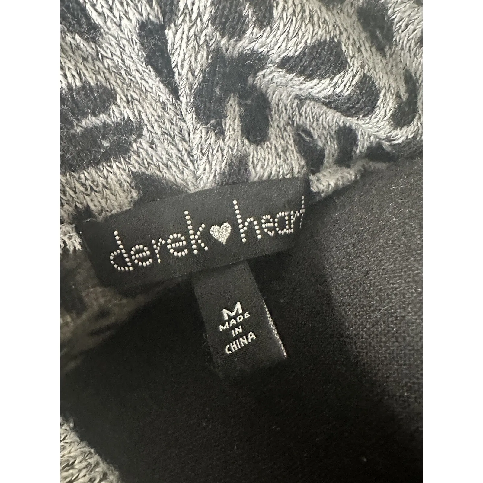 Derek Heart Leopard Print Sweater ~ Size Medium - Image 7