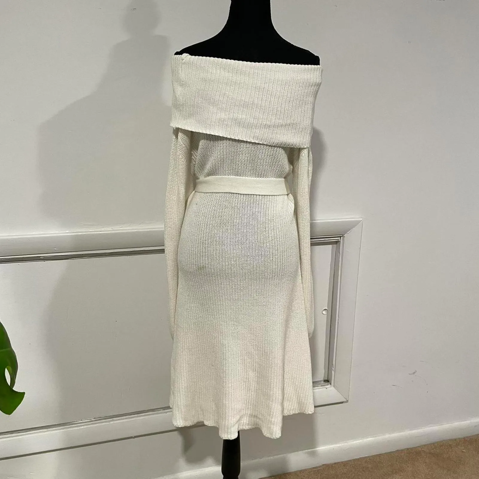 White off the shoulder sweater dress. lascana for venus size medium - Image 4