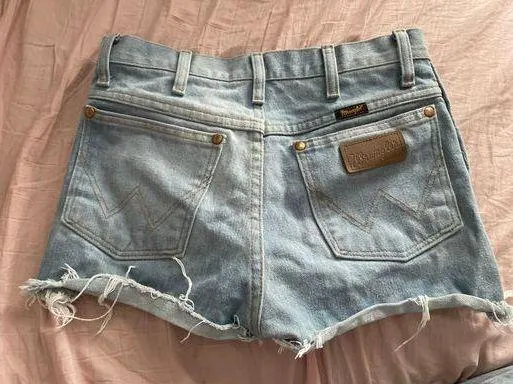 Vintage High Rise  Shorts - Image 2