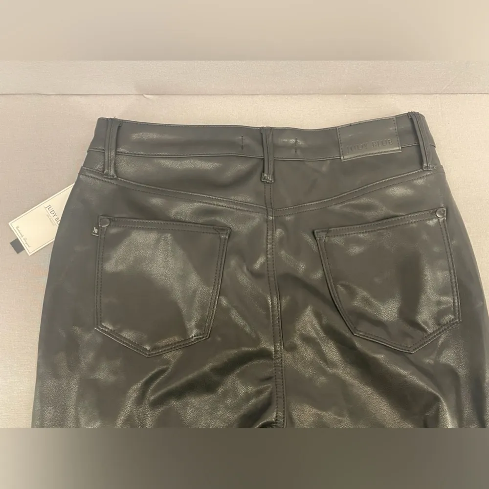 Judy Blue NWT  control top faux leather pants size 9/29 - Image 3