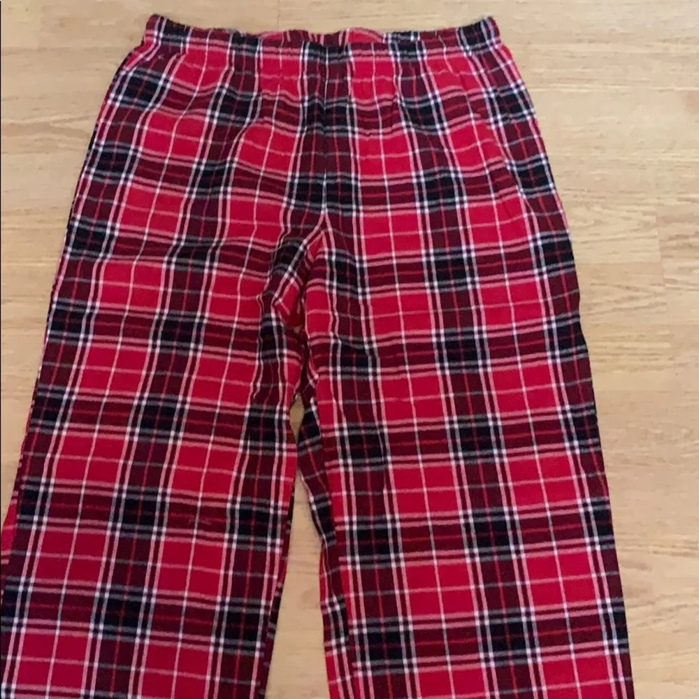 New Directions Red Plaid Holiday Pajamas Medium - Image 6