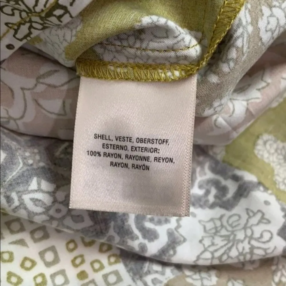 Anthropologie Maeve patchwork pleat shorts Sz S - Image 5