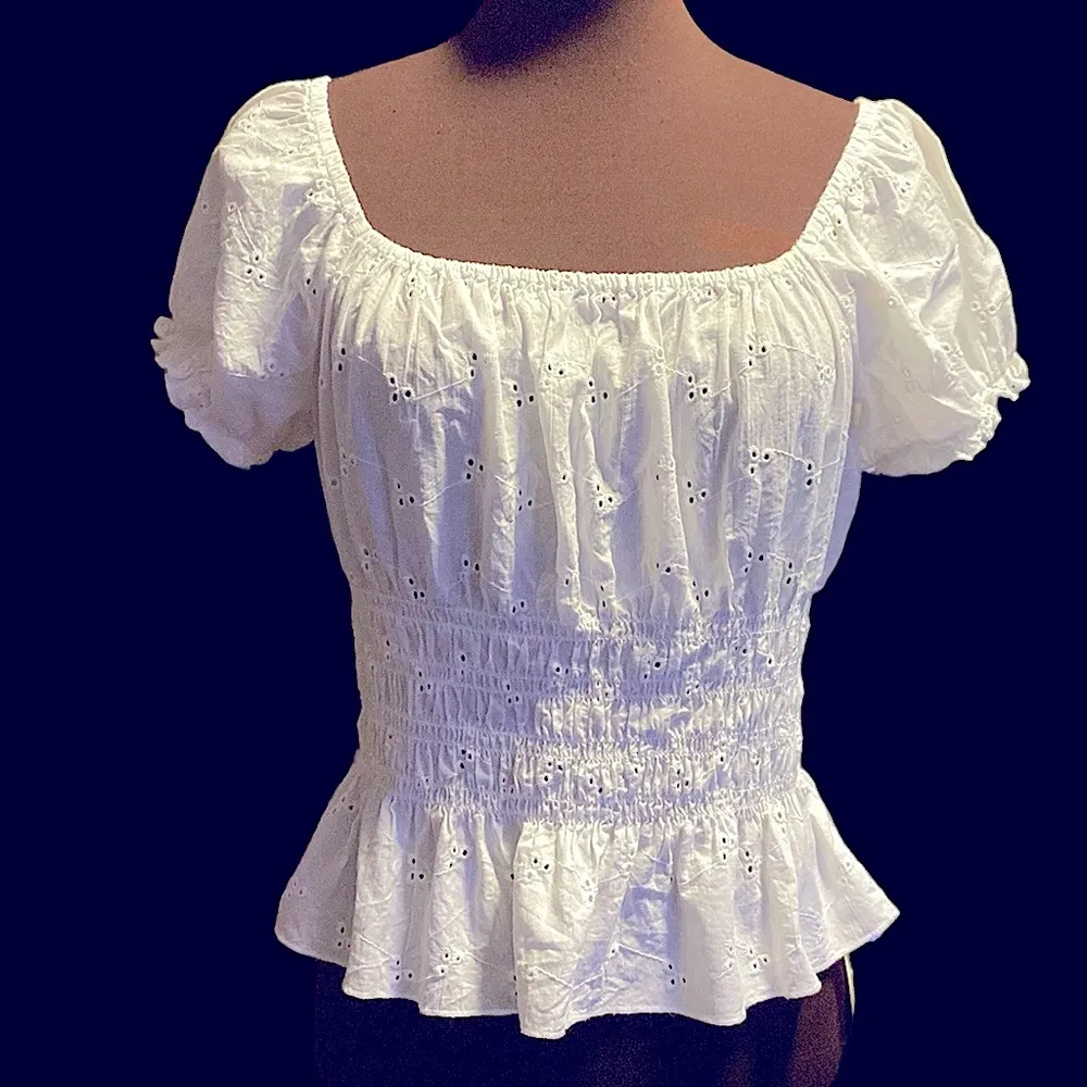 Derek Heart White Eyelet Top - Image 2