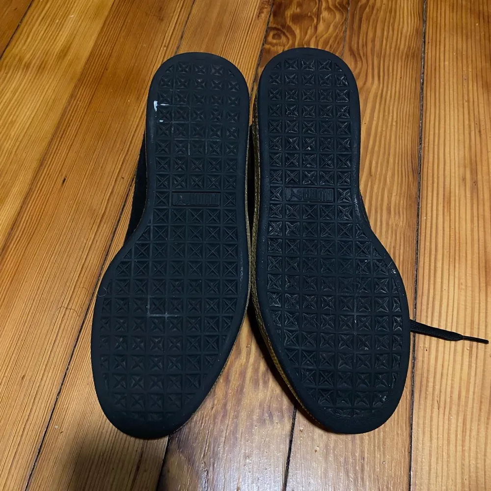 Puma Suede Black Gold Creeper Blingy Shoes Women's 7 Narrow Sneakers - Image 5