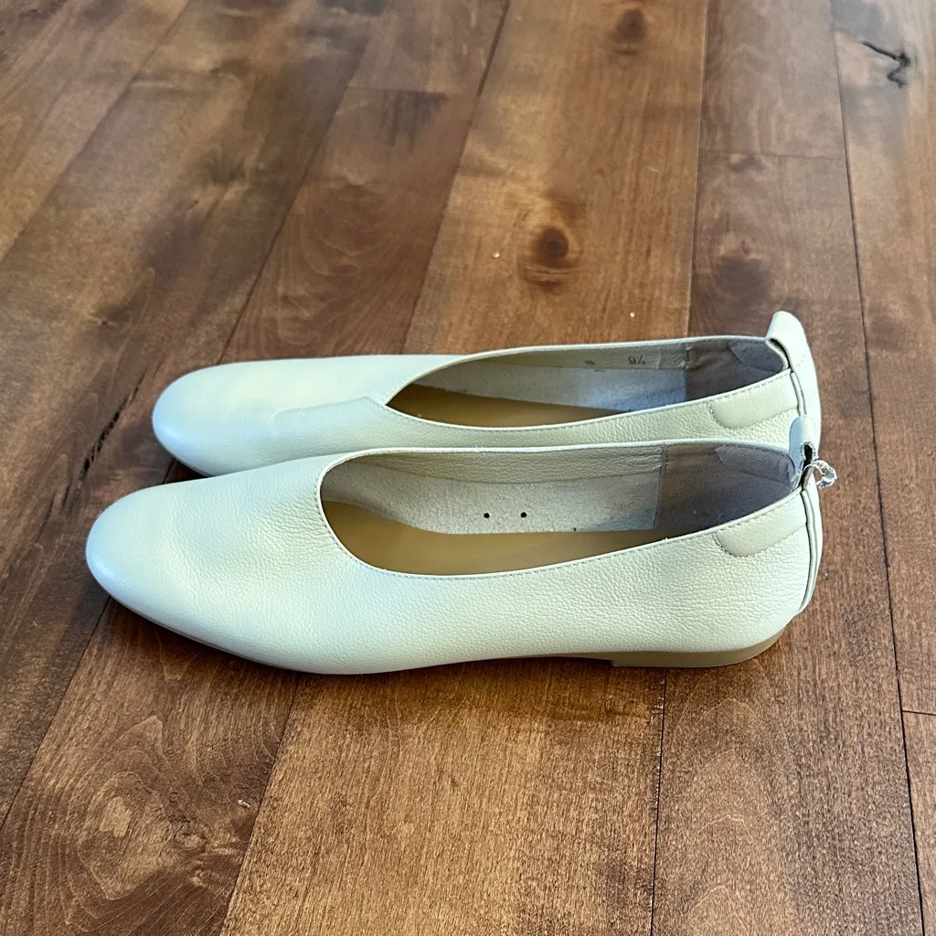 Everlane The Day Glove Leather Flats,  Cream, Womens Sz 9.5 - Image 2