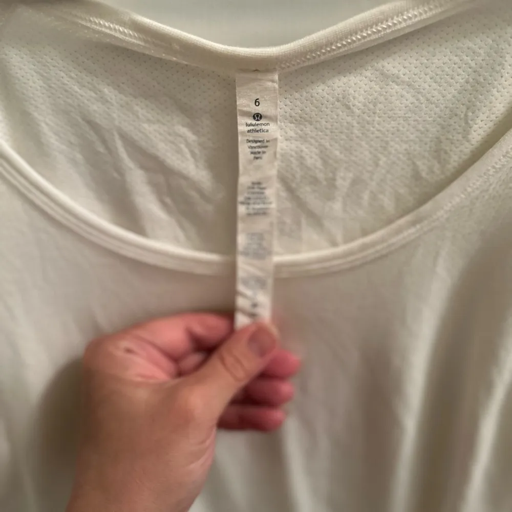 LULULEMON LONG SLEEVE WHITE TEE SIZE 6 - Image 2