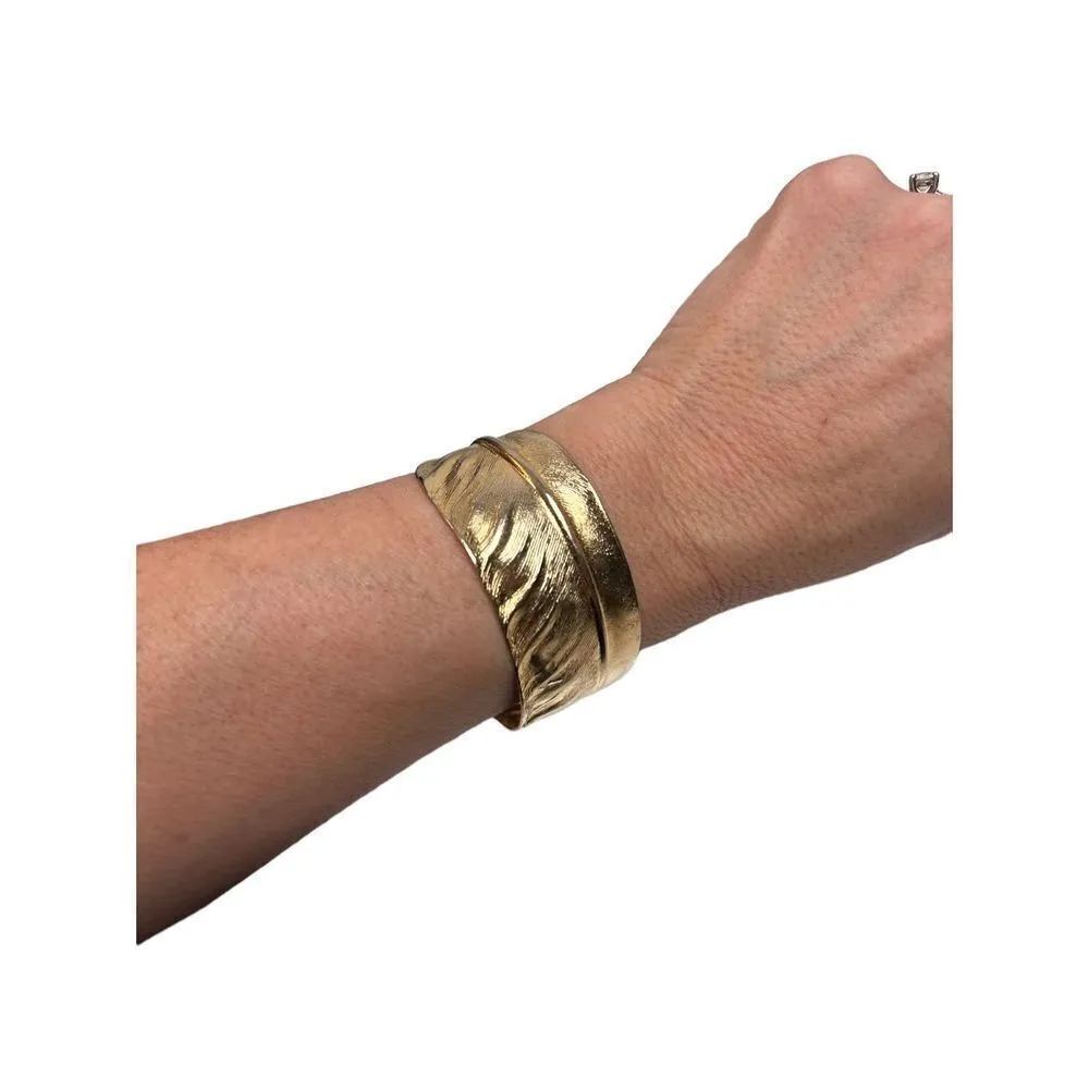 Brass feathered cuff bracelet statement piece Gold - Image 5