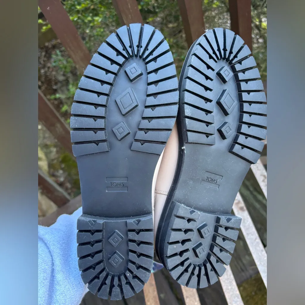 TOMS Women's Dakota Water Resistant Leather Chelsea Boots size 7.5 new - Image 5