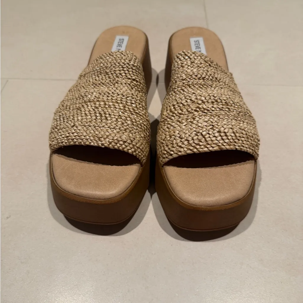 Steve Madden Tan Woven Platform Slides - Image 3