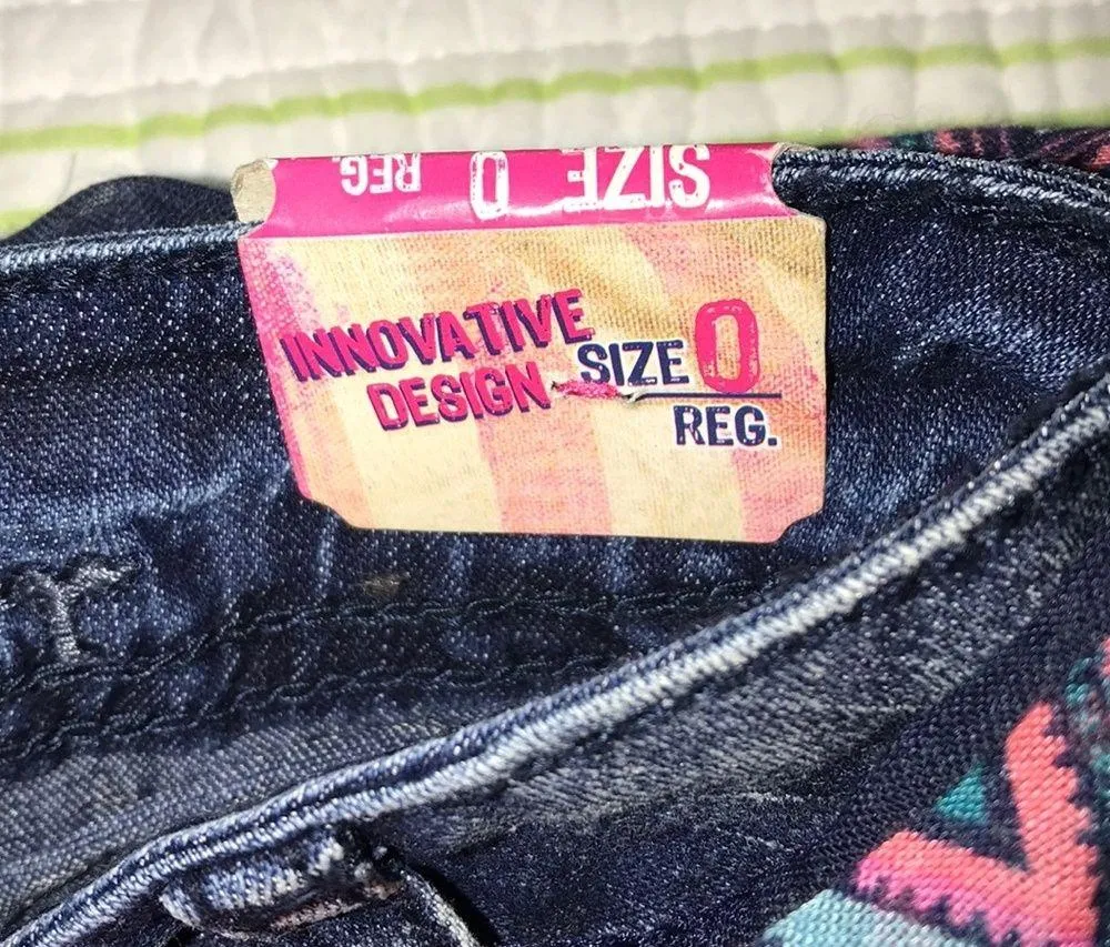 Wallflower Cutoffs W/Scarf Belt 1086 - Image 2