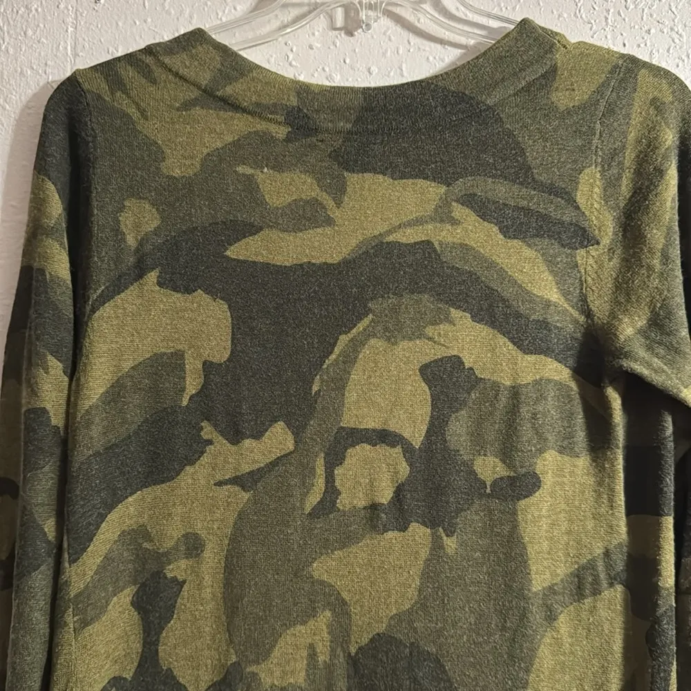 VICI don’t blend in Camo Cardigan - Image 8