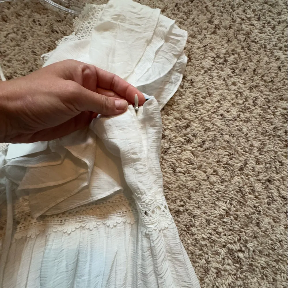 NWT,  White Deep V-Neck Ruffle Maxi Dress, large - Image 9