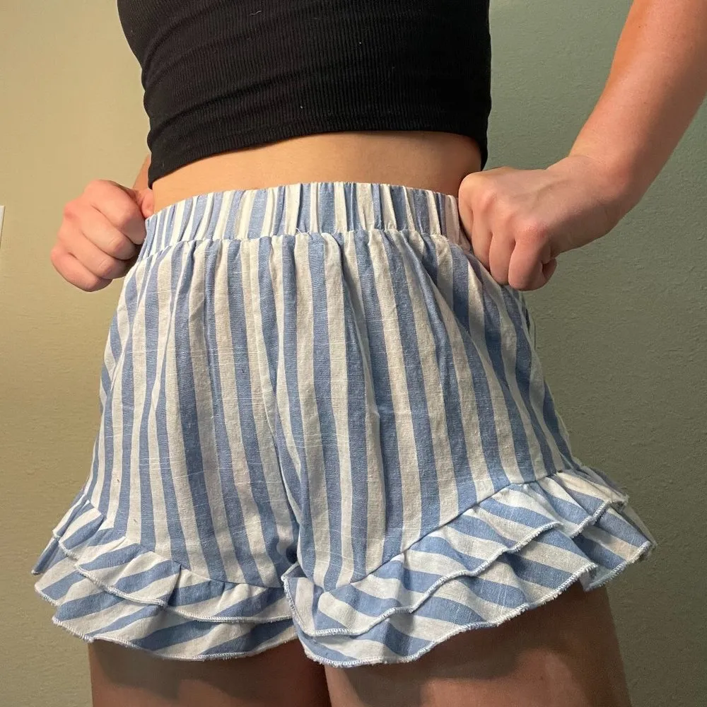 SHEIN Striped Ruffle Bottom Shorts - size M - Image 2