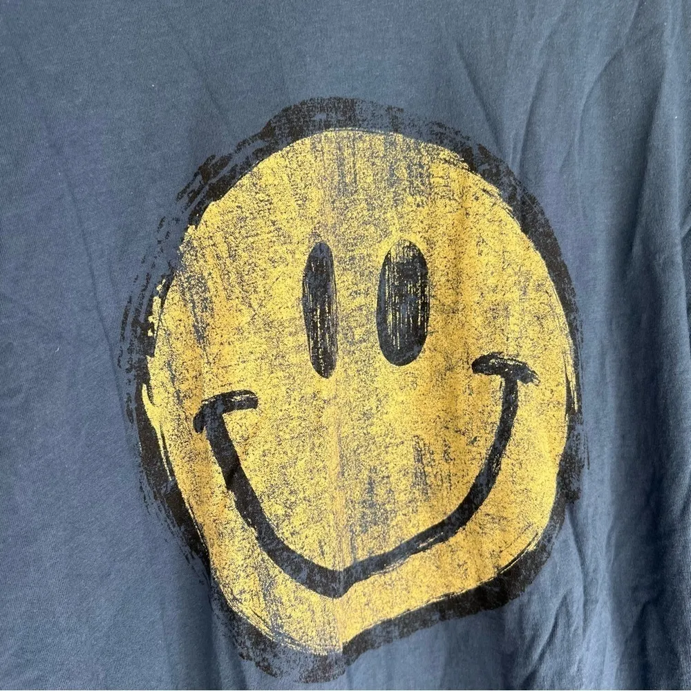 Zutter Long sleeve t shirt with vintage smiley face graphic tee small/medium Blue Size undefined - Image 2