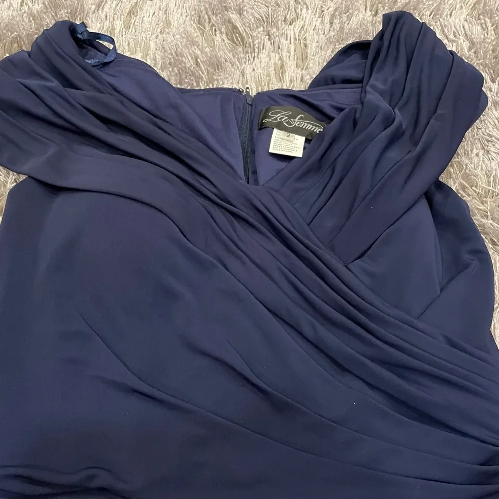 La Femme 26519 Navy Blue Gown 2 NWOT - Image 3