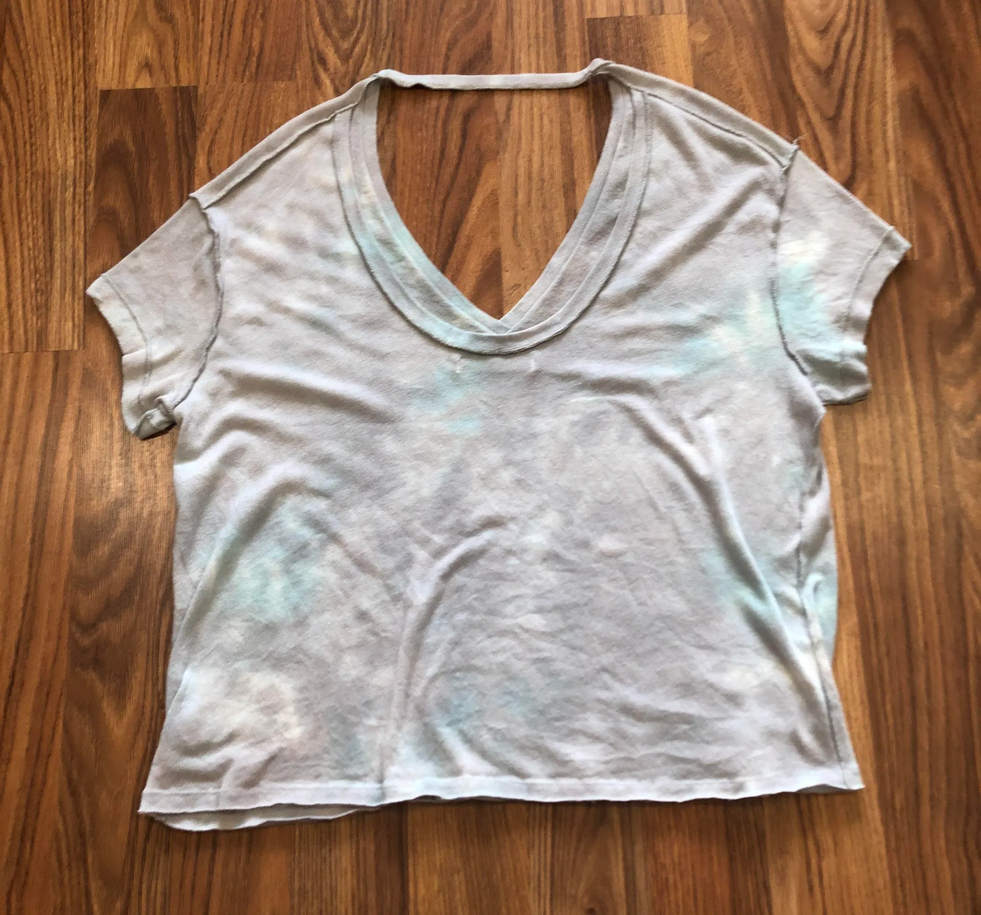 All Mine Tie Dye Tee Shirt V-Neck Women's Size Small NWT New - Image 7