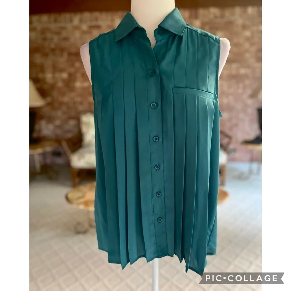 BCBGeneration NWT  Top Teal Pleated High Low Sleeveless Blouse High Low NWT S - Image 3