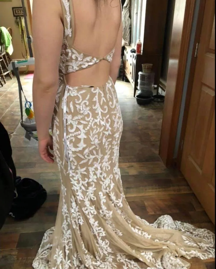 Henris Prom Dress  - Image 3