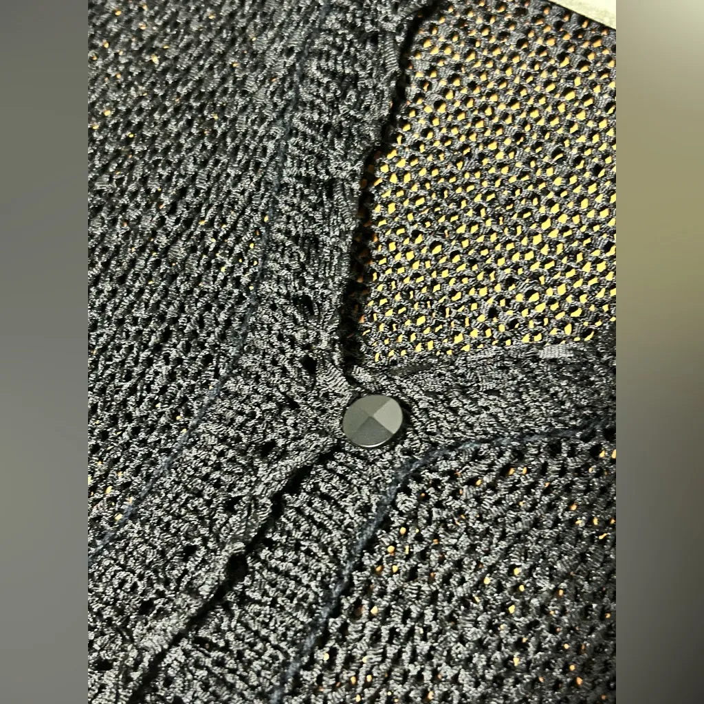 SAG HARBOR Petite Small One Button Short Sleeve Sweater - Image 3