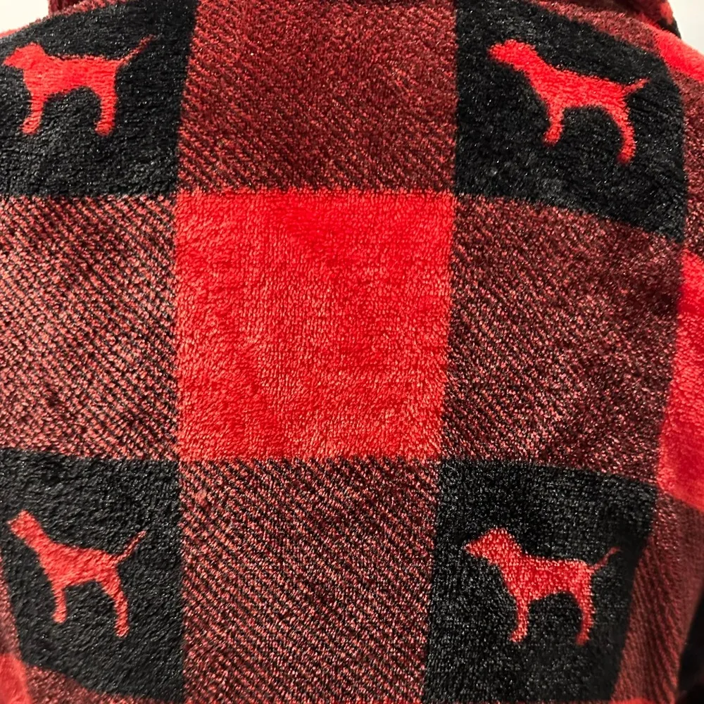Pink Victoria Secret Red and Black dog logo soft plush robe size XS/S - Image 4