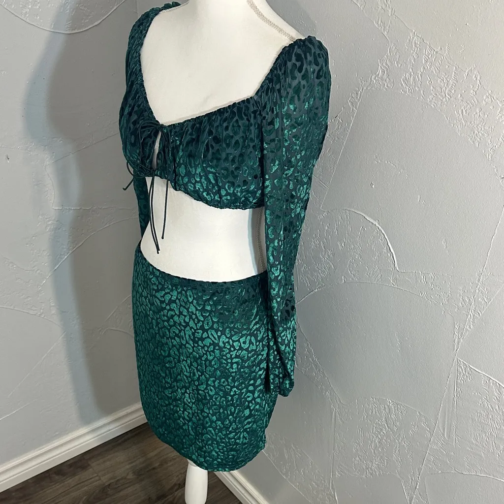 Blue Blush Teal Leopard Print Skirt Set - Image 3