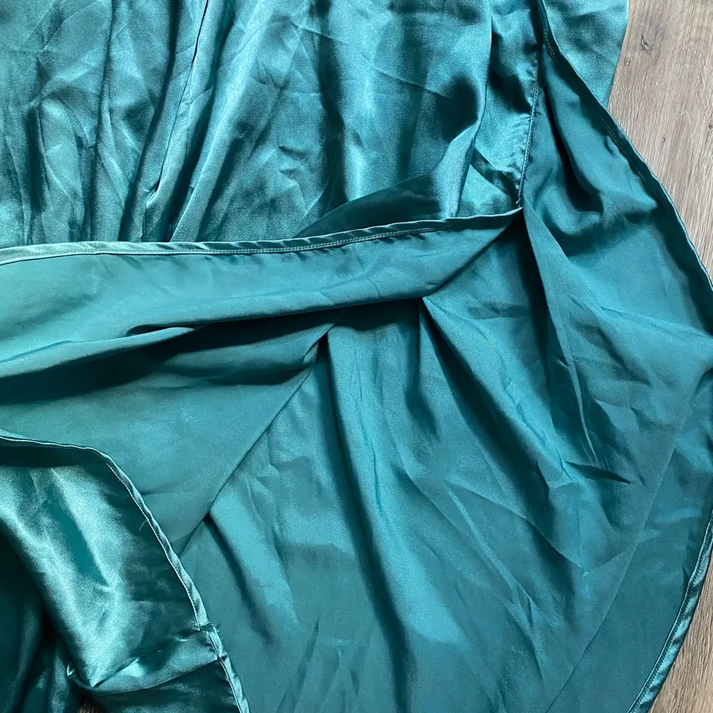 BB Dakota Teal Satin Lounge Set Short Sleeve Top Wide Leg Pants Size Medium NWOT - Image 6