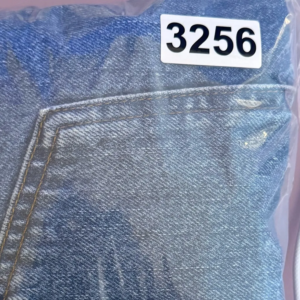 Madewell Low-Slung Straight Jeans in‎ Palmina Wash - Image 7