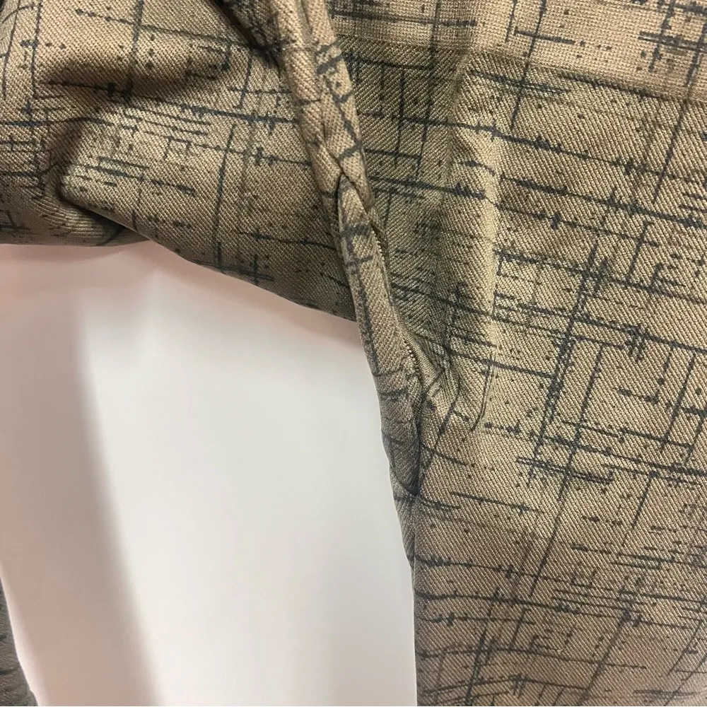 army green with black pattern full length leggings w/wide waistband size L - Image 3