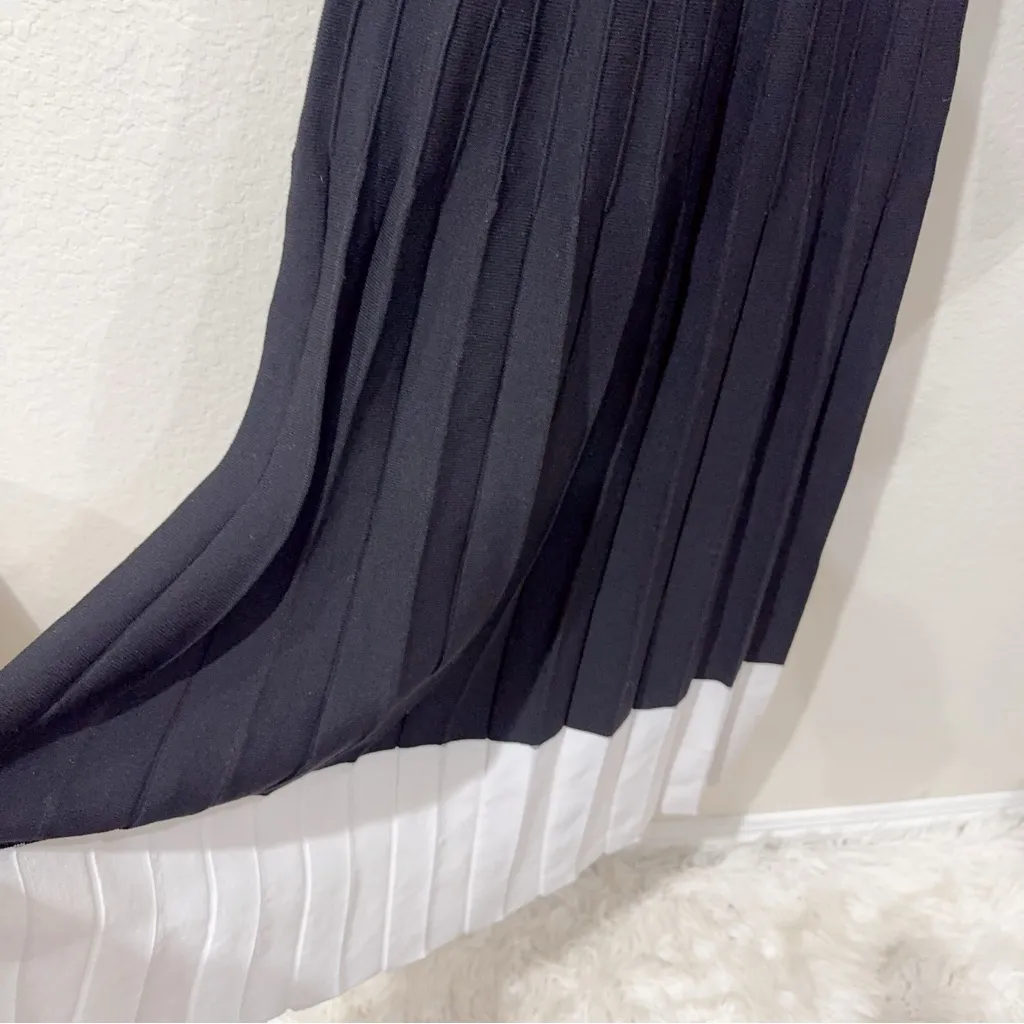 Moon River Long Sleeve Two Tone Pleated Dress Knit Sweater Dress Black One Size - Image 6