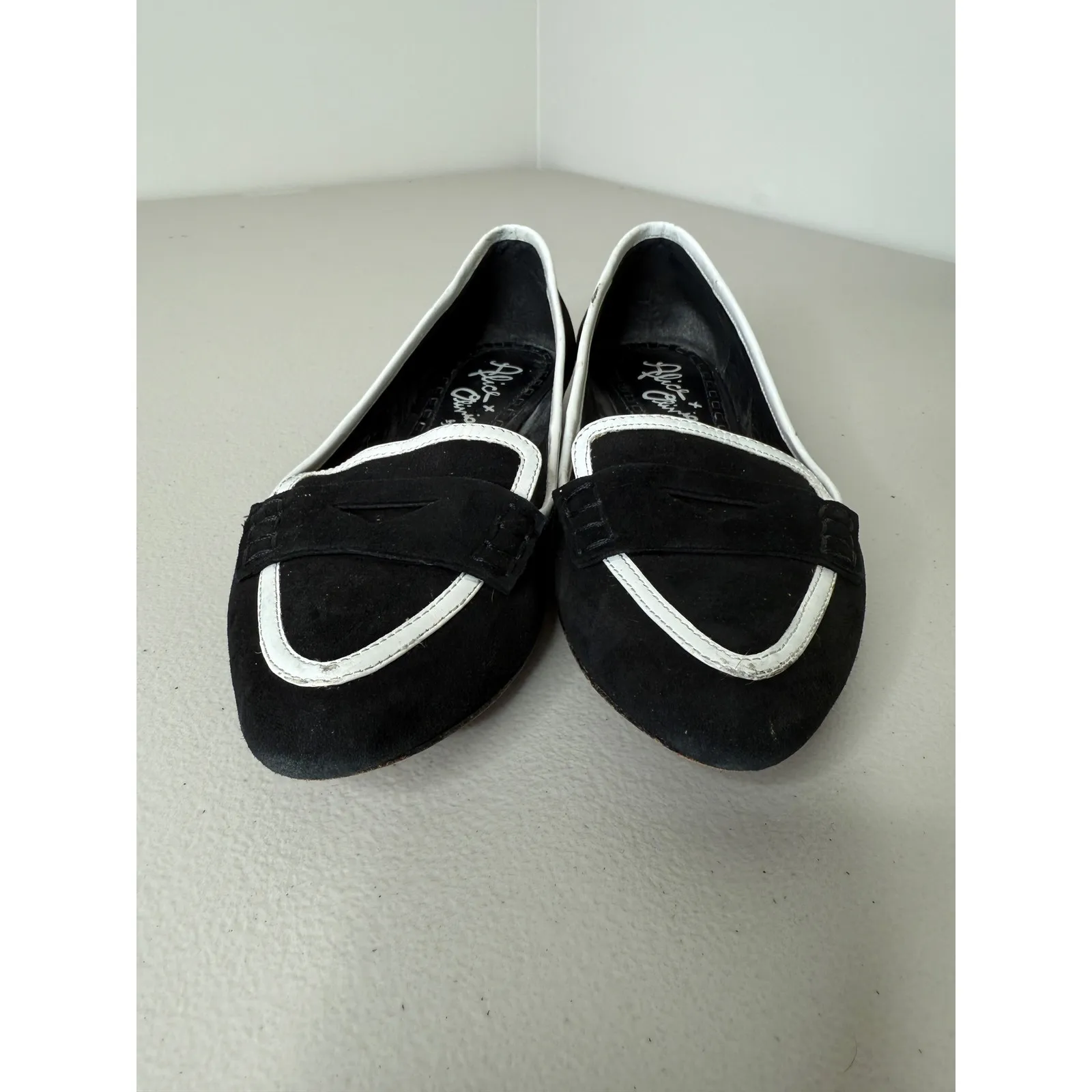Alice + Olivia Black White Contrast Suede Pointed Toe Loafers Flats Shoes 8.5/39 - Image 2