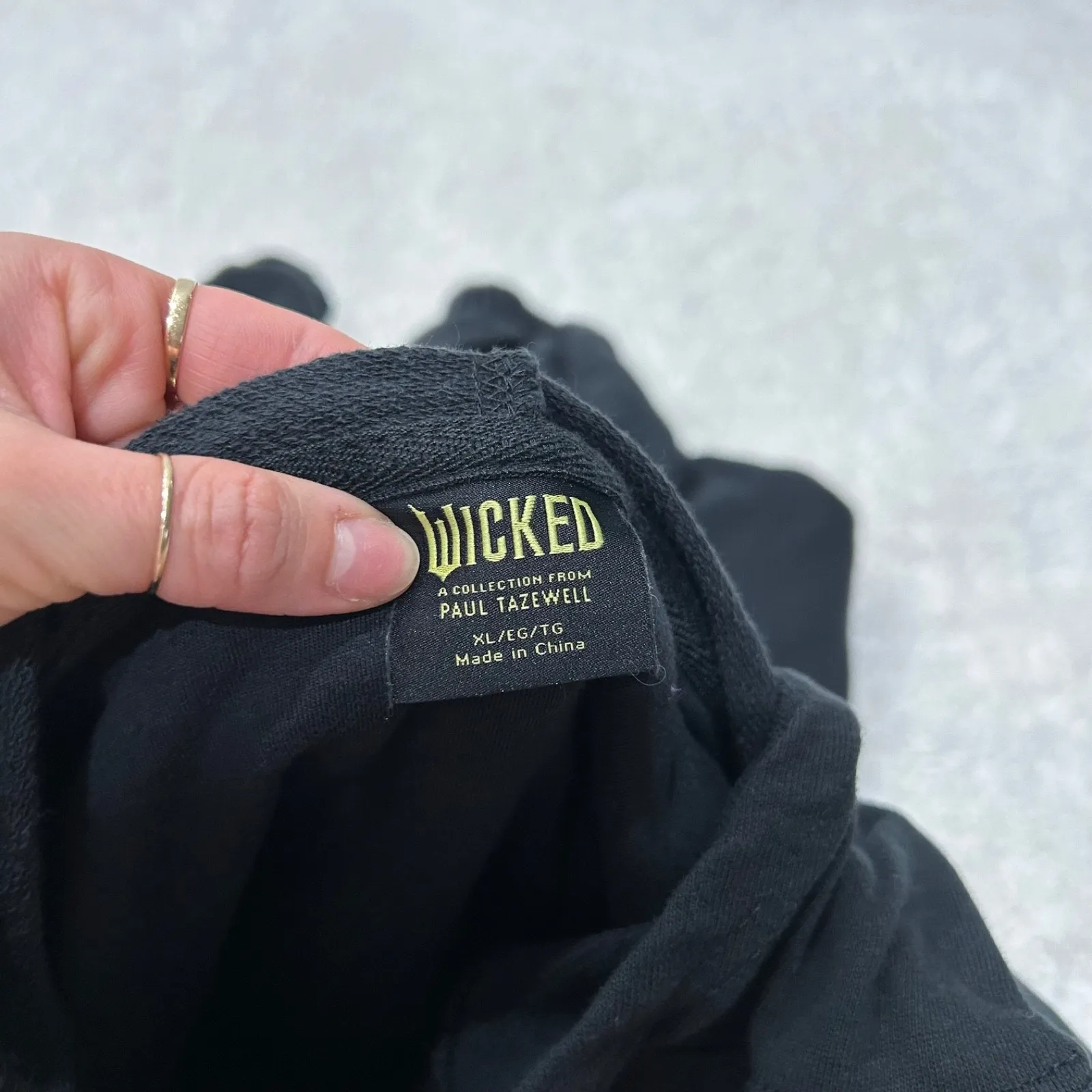 Rare Wicked x Paul Tazewell Fleece Graphic Crop Hoodie Sweatshirt Black Large - Image 6