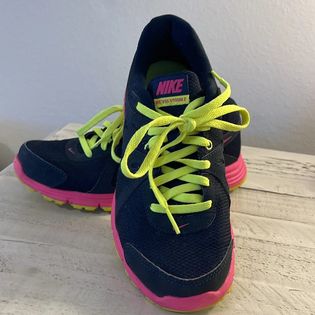 Women’s Nike Revolution 2 Running Shoe - Image 3