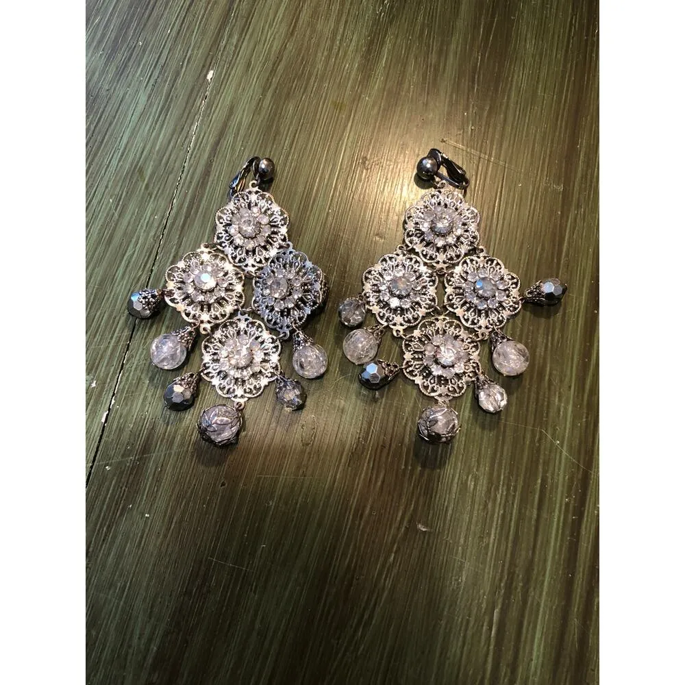 Vintage Silver Tone Art Deco Dangle Rhinestone Beaded Clip On Earrings - Image 2