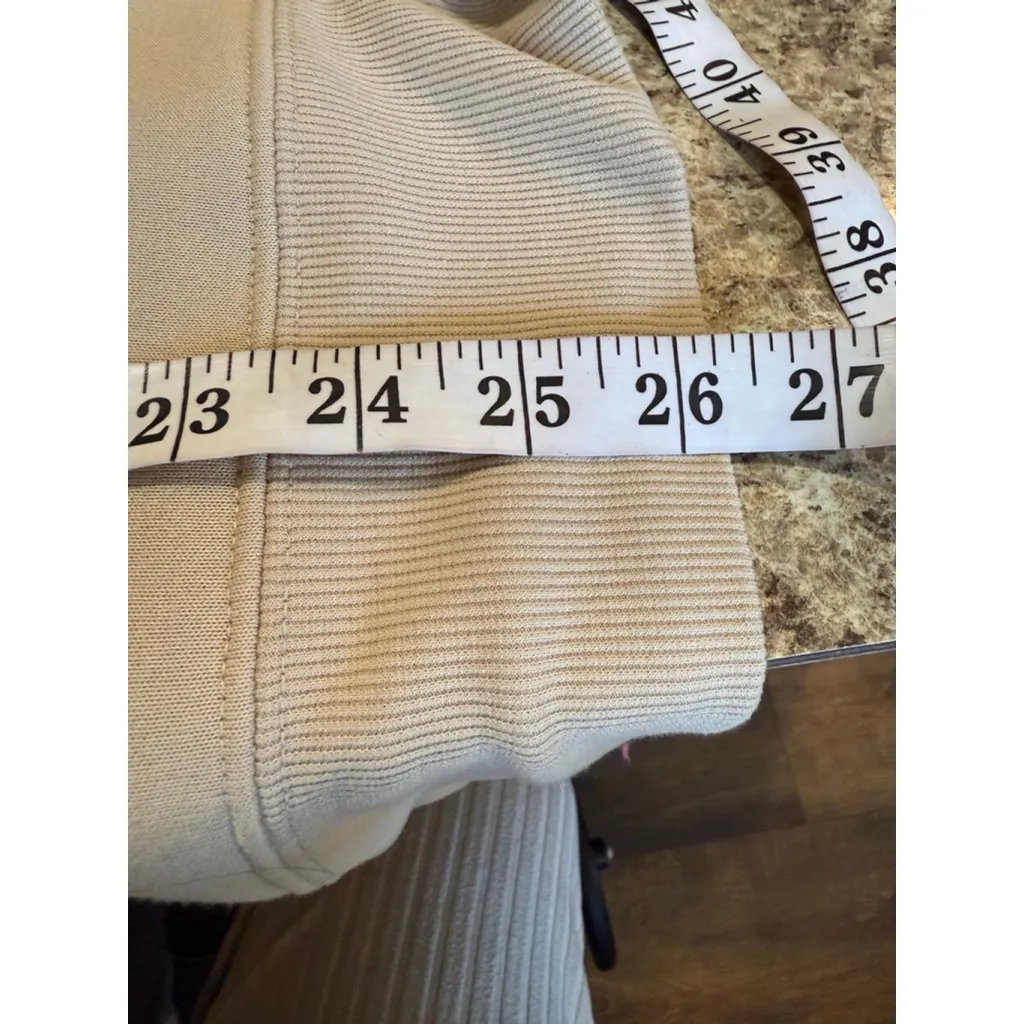 Women's The Rolling Stones Beige Red Graphic Sweatshirt L - Image 5